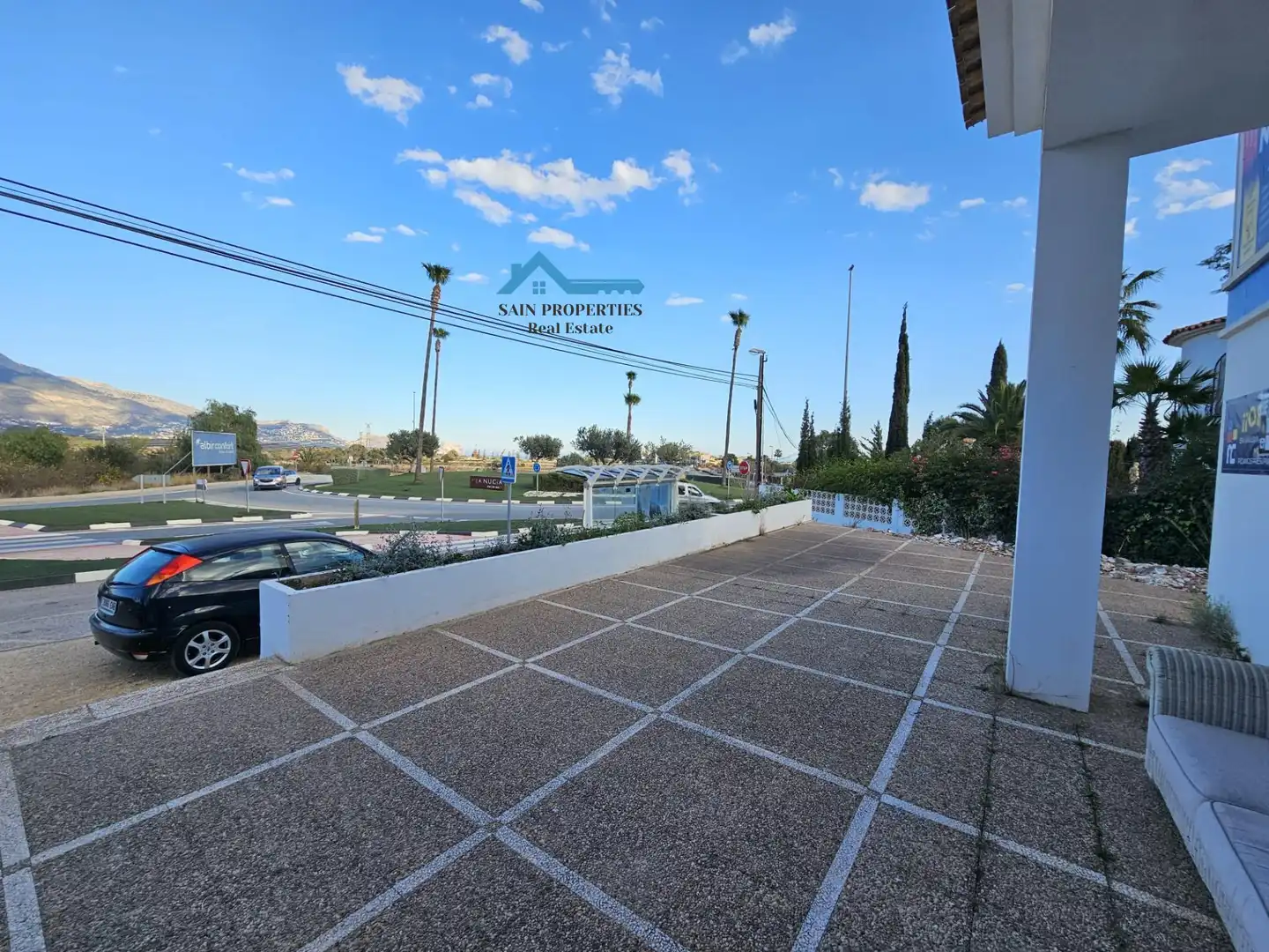 Vista exterior de Local en venta en La Nucia con Terraza