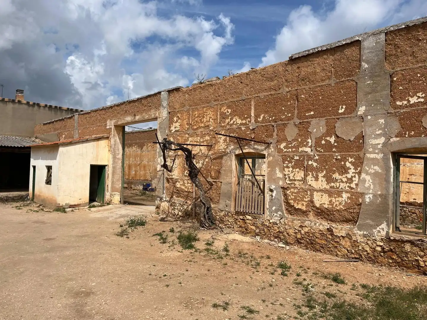 Vista exterior de Terreno en venta en Las Pedroñeras   