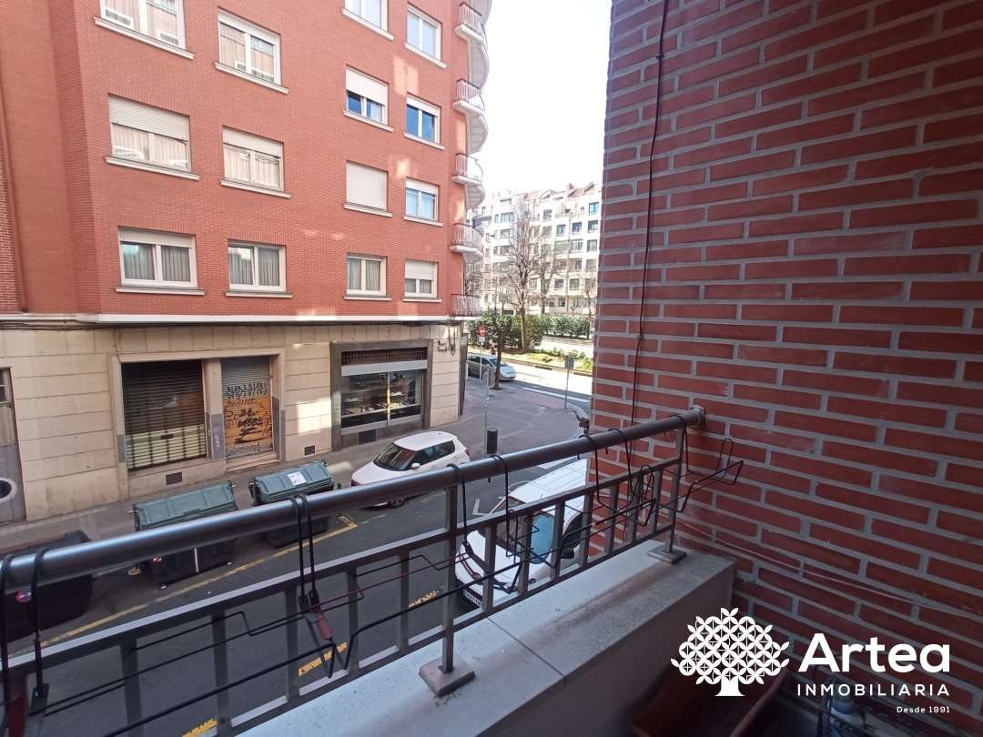 Exterior view of Flat for sale in Bilbao   with Heating, Furnished and Balcony