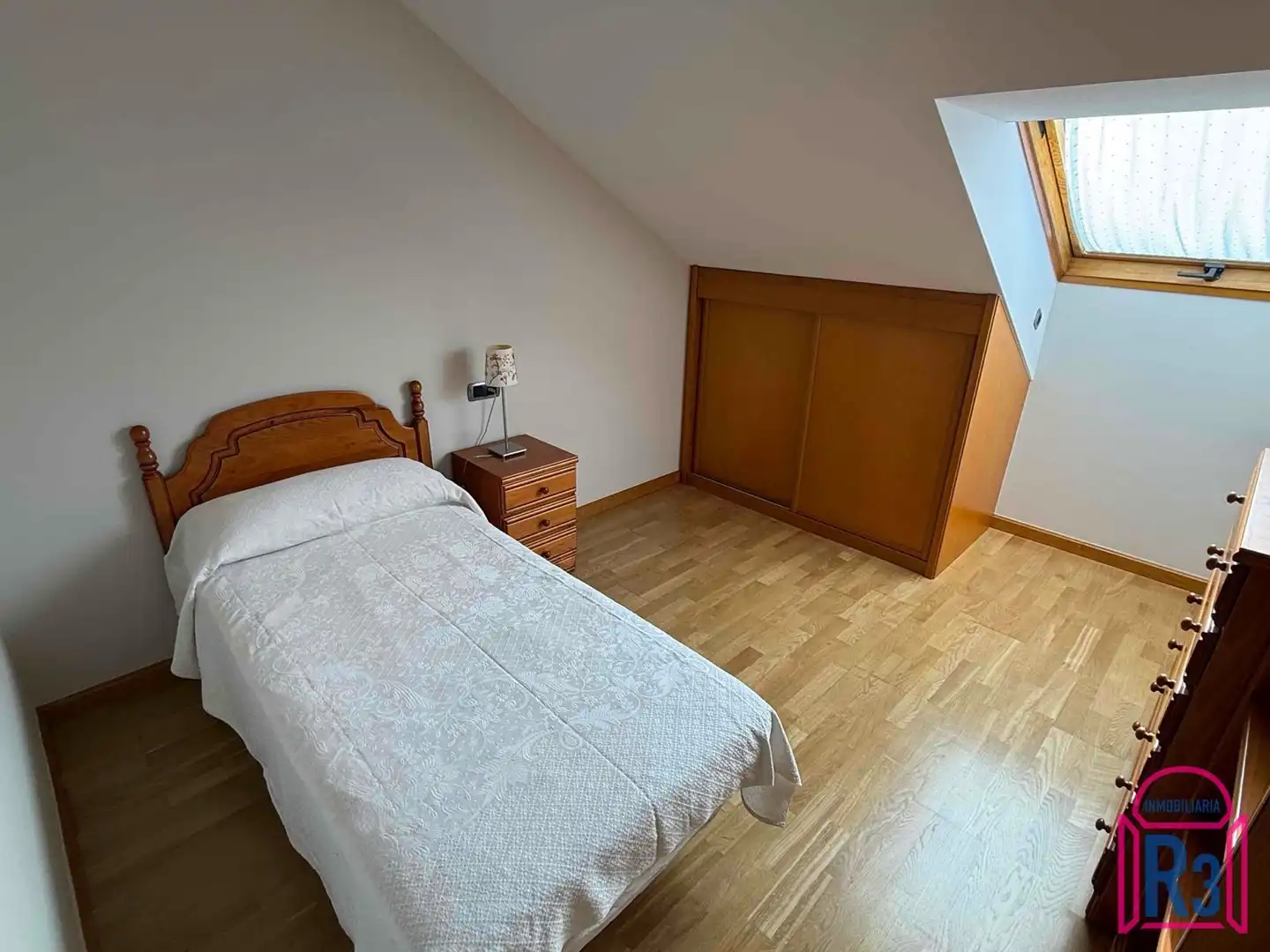 Bedroom of Duplexes for rent in León Capital   with Heating, Terrace and Furnished
