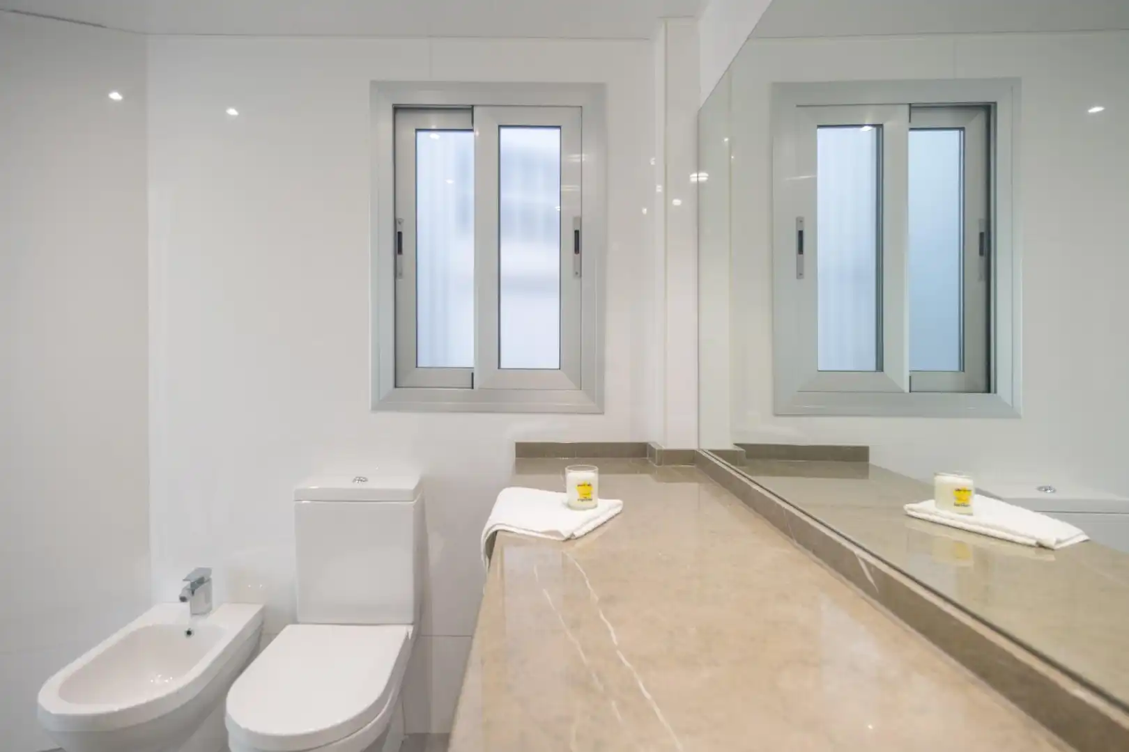 Bathroom of Apartments for sale in Málaga  with Air Conditioner, Heating and Terrace