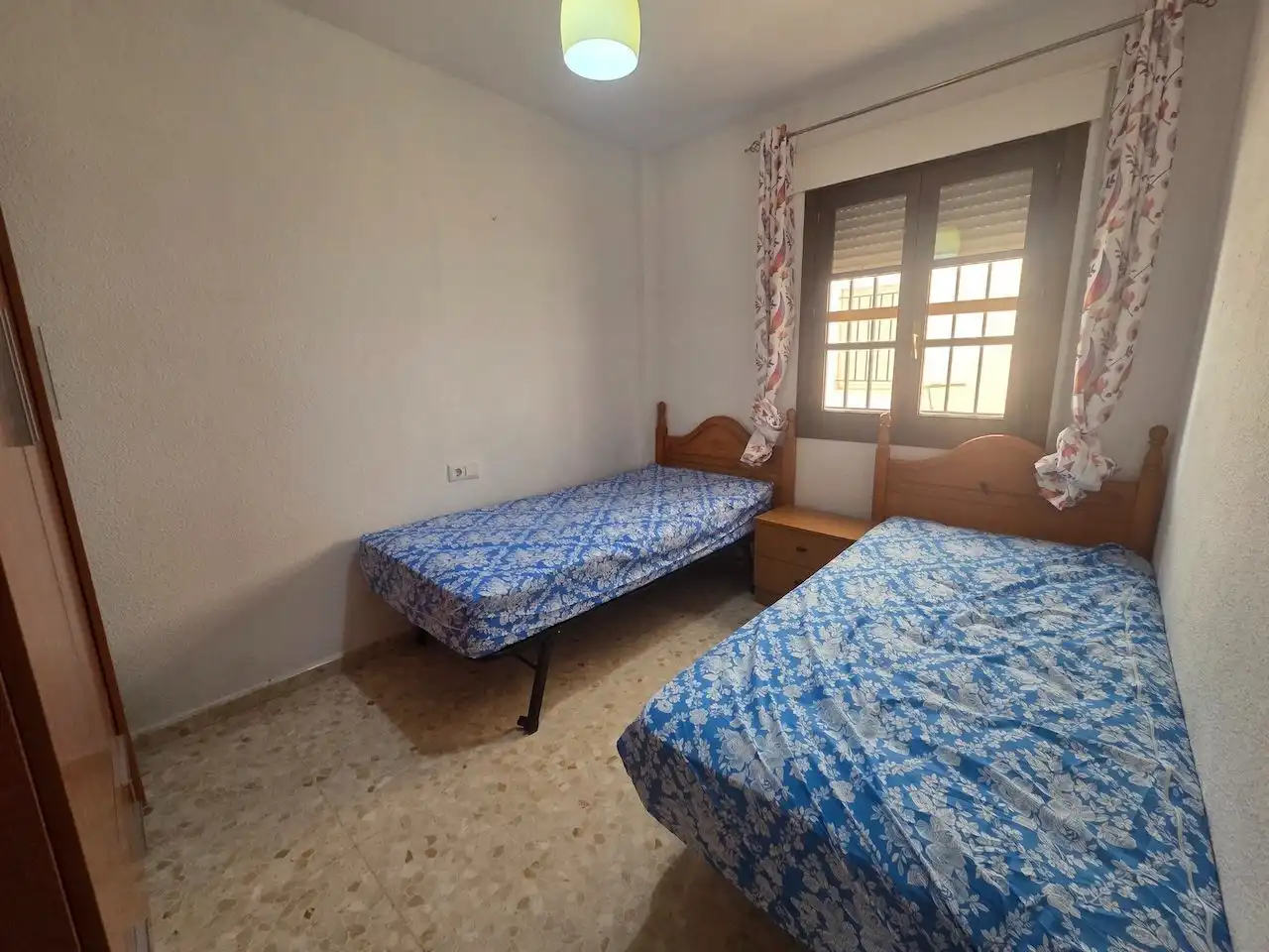 Bedroom of Flat for sale in Vélez-Málaga  with Air Conditioner