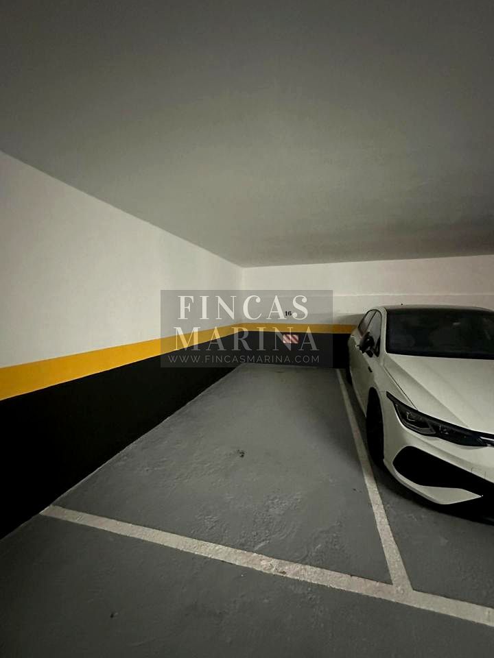 Garage miete in Carrer de les Colomeres, Centre - Estació