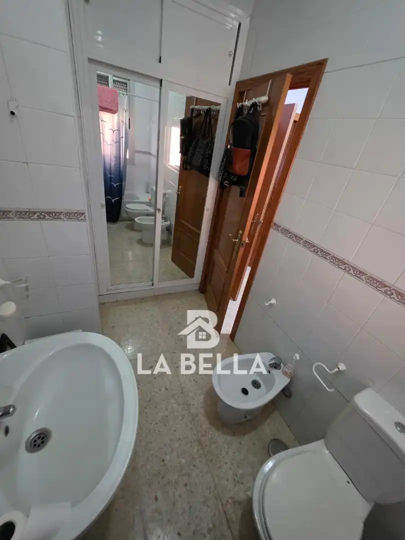 Casa o xalet en venda en Coria del Río amb Aire condicionat, Jardí privat i Traster