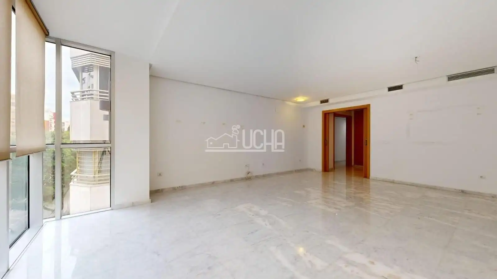 Piso en venta en Calle SAN VICENTE MARTIR, Arrancapins