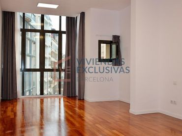 Piso con balcón en venta en Calle de Balmes