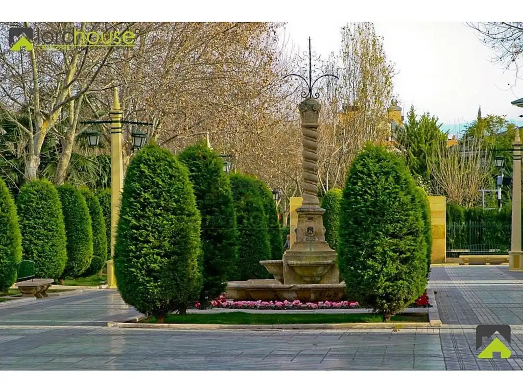 Jardín de Local en venta en Lorca