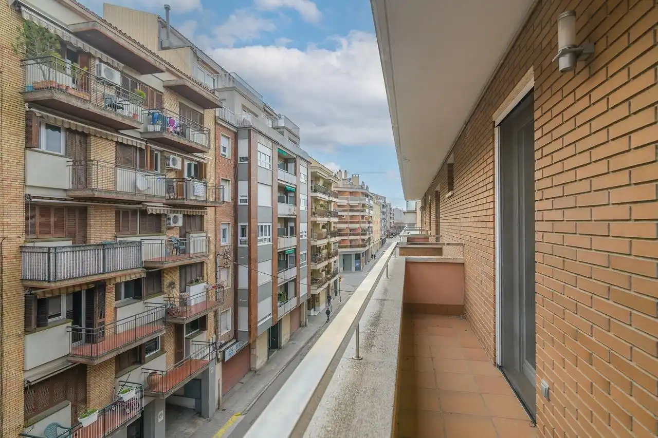 Vista exterior de Ático en venta en Manresa con Aire acondicionado, Calefacción y Parquet