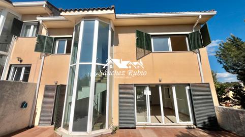 Foto 2 de Casa adosada en venda a Calle Emilia Pardo Bazán, 7, Parquelagos - Puente Nuevo, Madrid