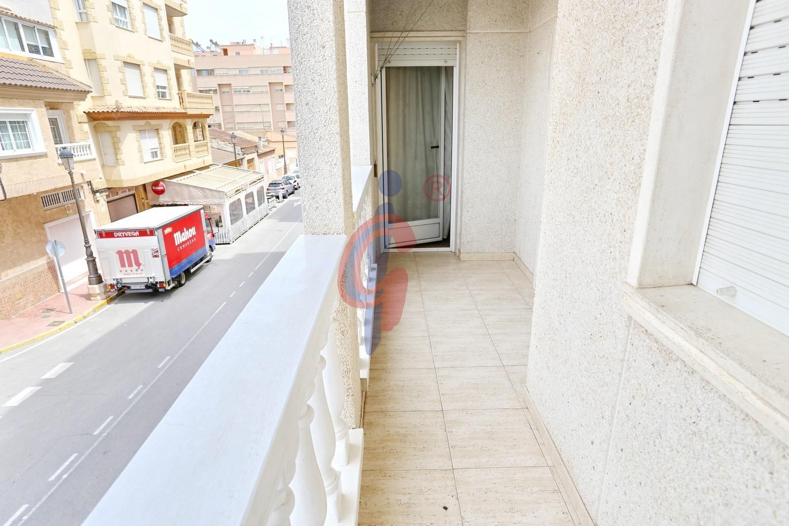 Terrassa de Apartament en venda en Guardamar del Segura amb Terrassa, Traster i Piscina comunitària
