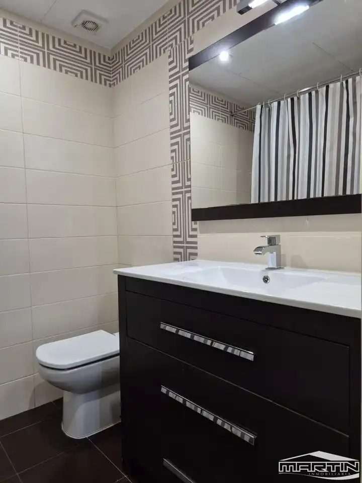 Baño de Planta baja en venta en Lucena con Aire acondicionado, Terraza y Trastero