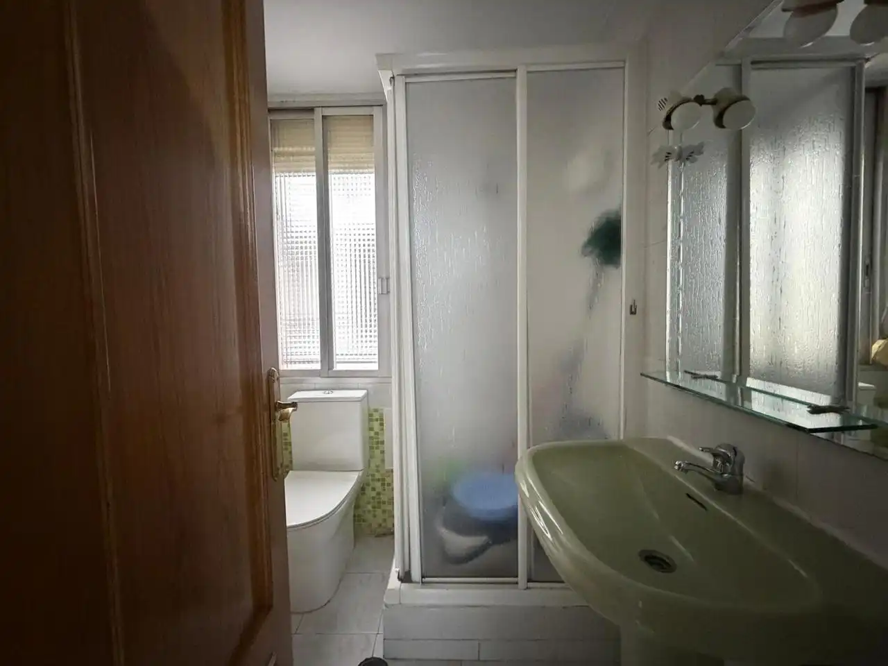 Badezimmer von Wohnung zum Verkauf in Madrid mit Möbliert