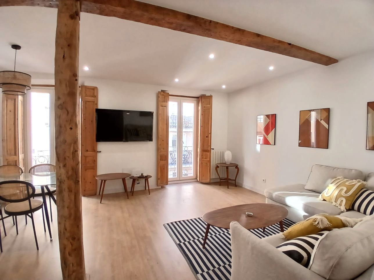 Sala d'estar de Pis de lloguer en Santander amb Calefacció, Parquet i Moblat