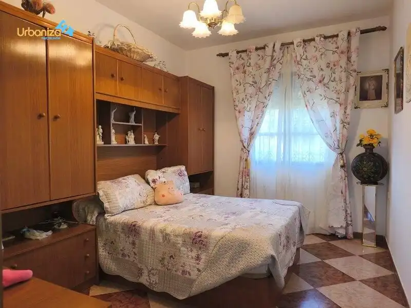 Schlafzimmer von Country house zum Verkauf in Villanueva del Fresno mit Klimaanlage und Alarm