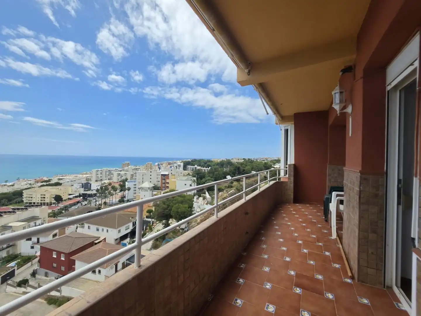 Außenansicht von Wohnungen zum Verkauf in Torremolinos mit Terrasse und Gemeinschaftspool