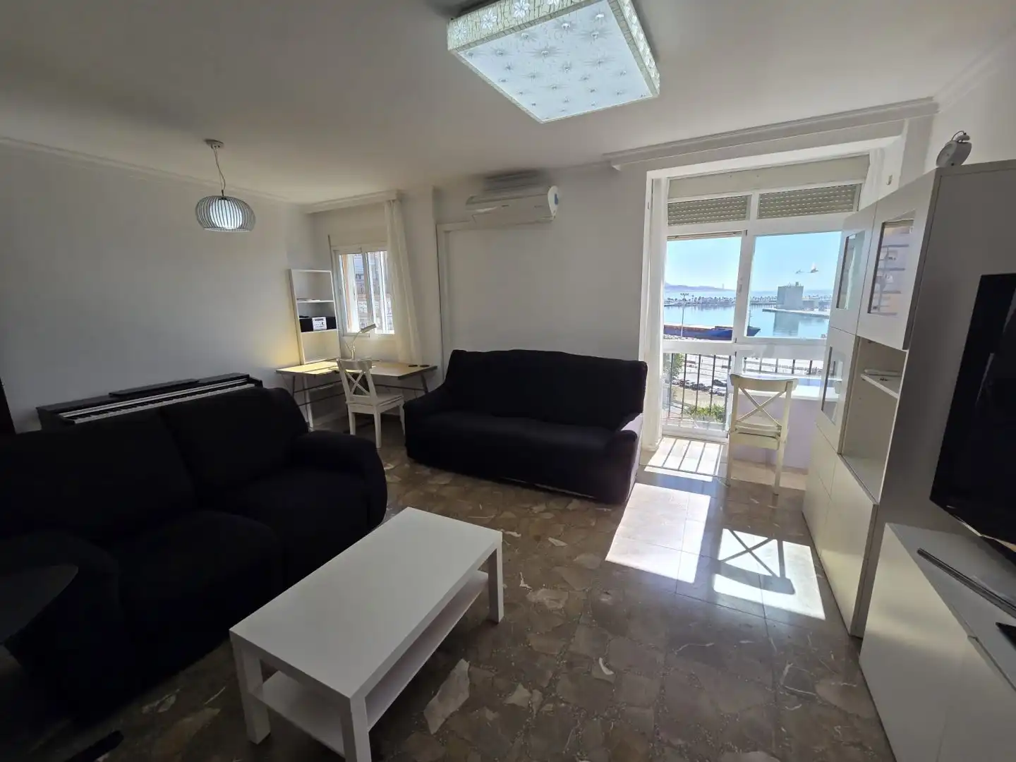 Sala de estar de Piso de alquiler en Málaga con Aire acondicionado y Amueblado