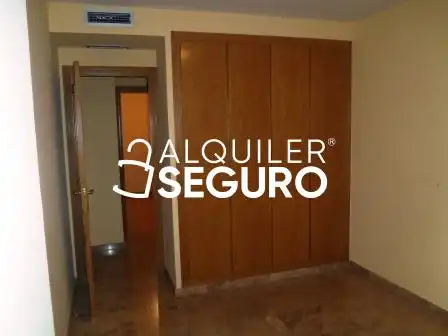 Piso de alquiler en Valle de Ayora, Barrio de Benicalap