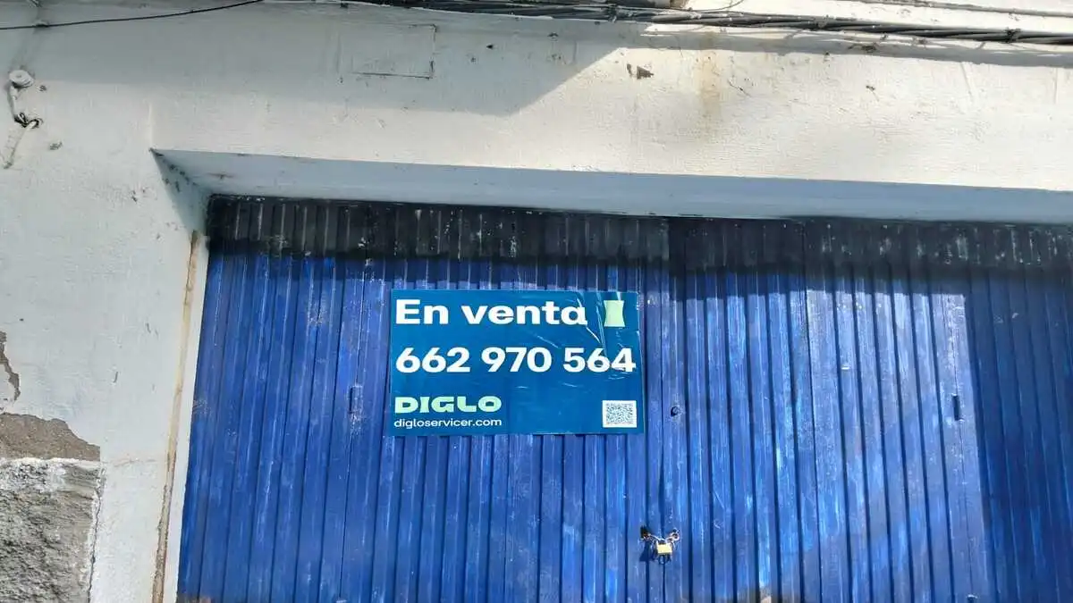 Commercial properties for sale in CALZADA SAN LAZARO, 12, Zona Sur - Av. de España - San Miguel