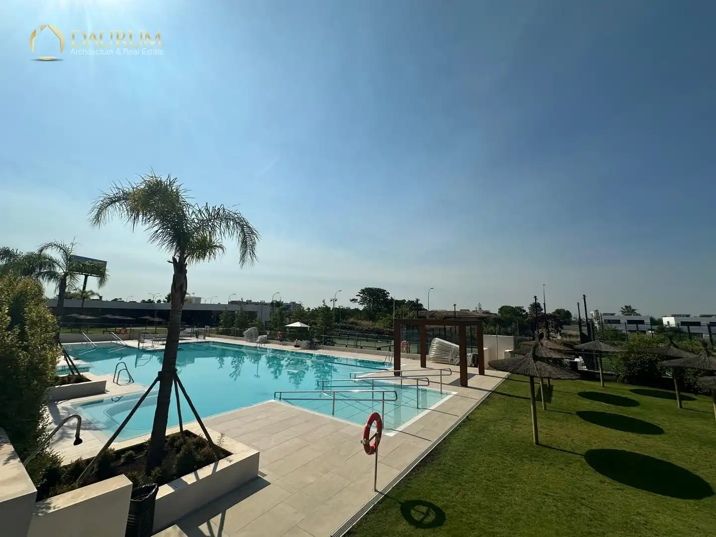 Piscina de Piso en venta en Mairena del Aljarafe con Aire acondicionado, Calefacción y Terraza