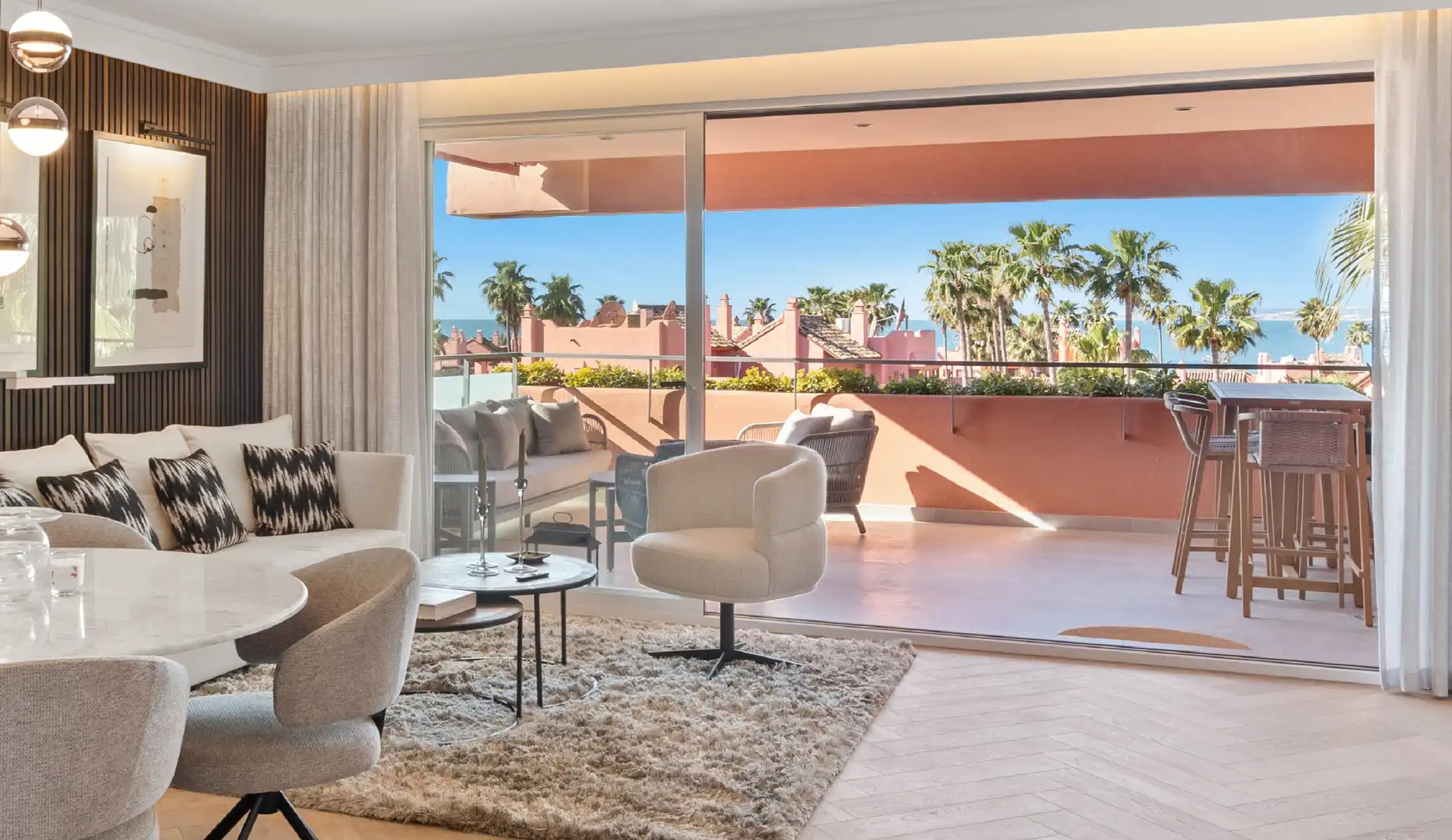 Sala de estar de Ático en venta en Estepona con Aire acondicionado, Calefacción y Terraza