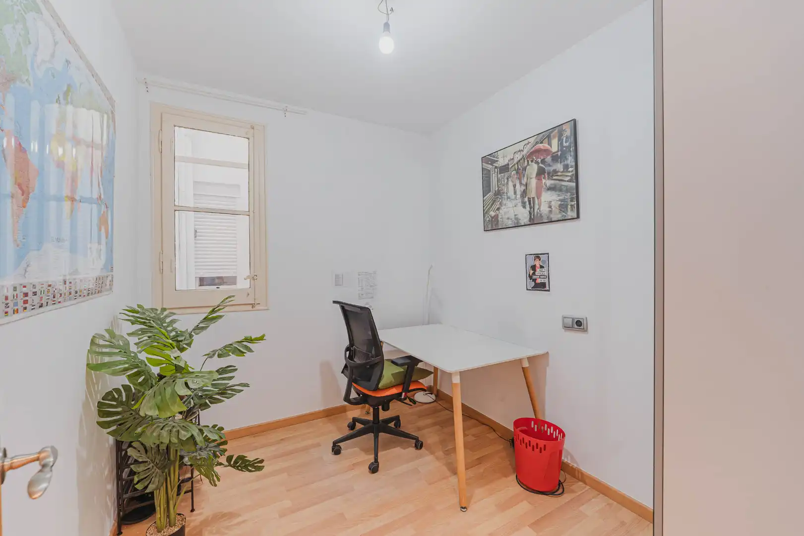 Wohnung zum Verkauf in Barcelona mit Klimaanlage, Heizung und Ofen