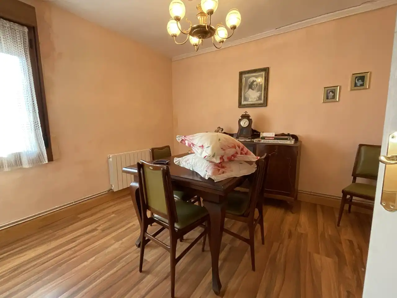 Comedor de Casa adosada en venta en Bascuñana, Burgos
