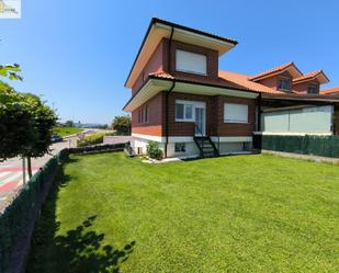 Außenansicht von Einfamilien-Reihenhaus miete in El Astillero   mit Terrasse