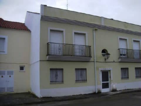 Piso en Venta en  C/ Diego García Andrade en Burguillos del Cerro