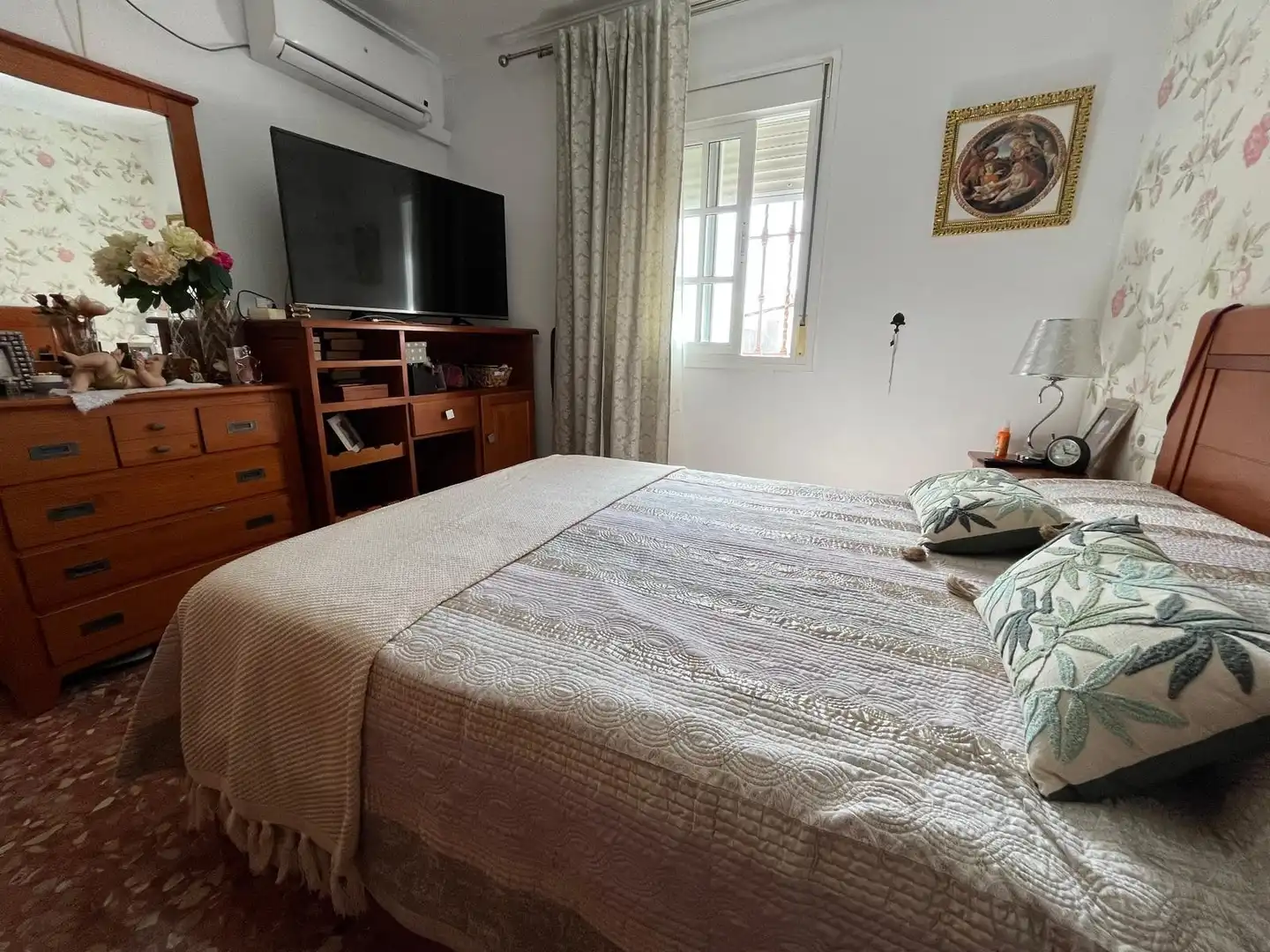 Dormitori de Casa o xalet en venda en Dos Hermanas amb Aire condicionat, Terrassa i Traster