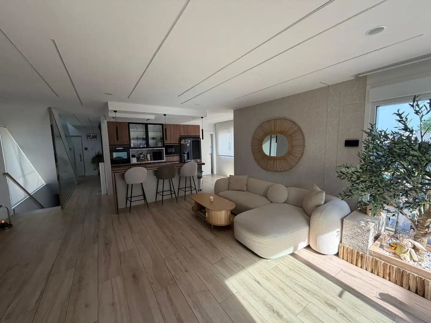 Sala d'estar de Casa o xalet en venda en Santander amb Calefacció, Jardí privat i Parquet
