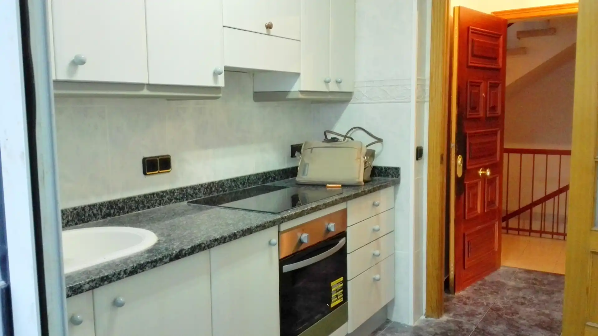 Flat with terrace for sale in Carrer del Doctor Ferran, imagen 6