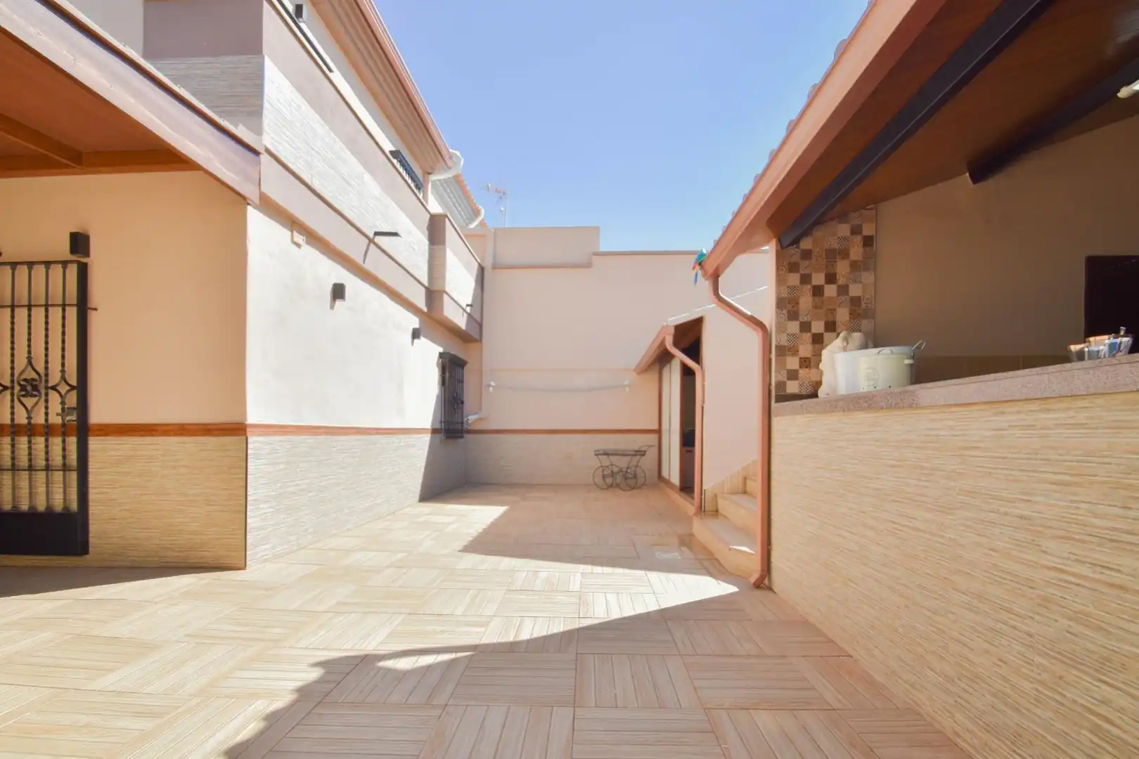 Terrassa de Casa o xalet en venda en Albolote amb Calefacció, Traster i Piscina