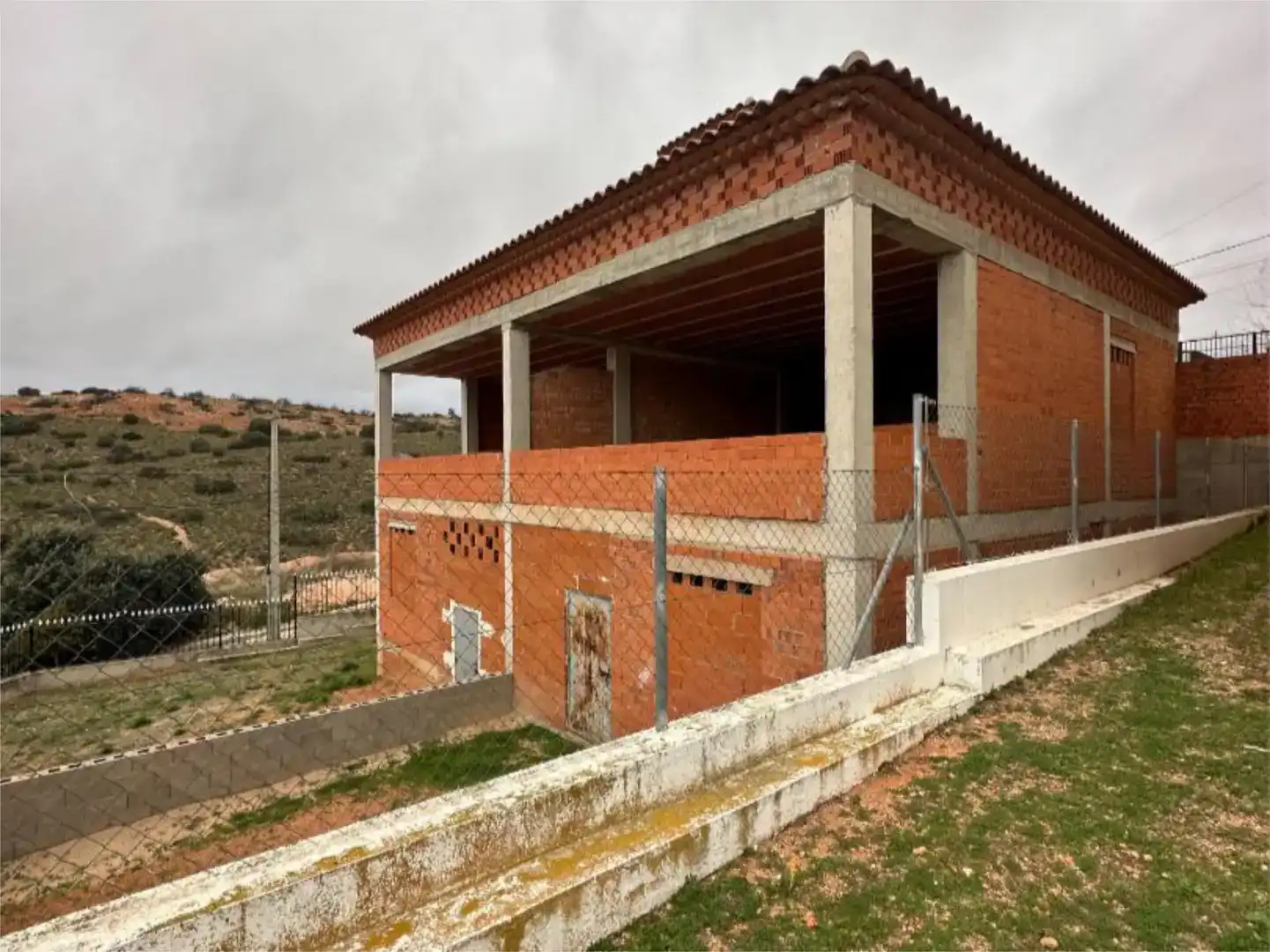 Vista exterior de Casa adosada en venda en Ruidera amb Piscina i Balcó