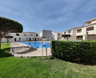 Piscina de Casa o xalet de lloguer en Orihuela amb Jardí privat i Piscina comunitària