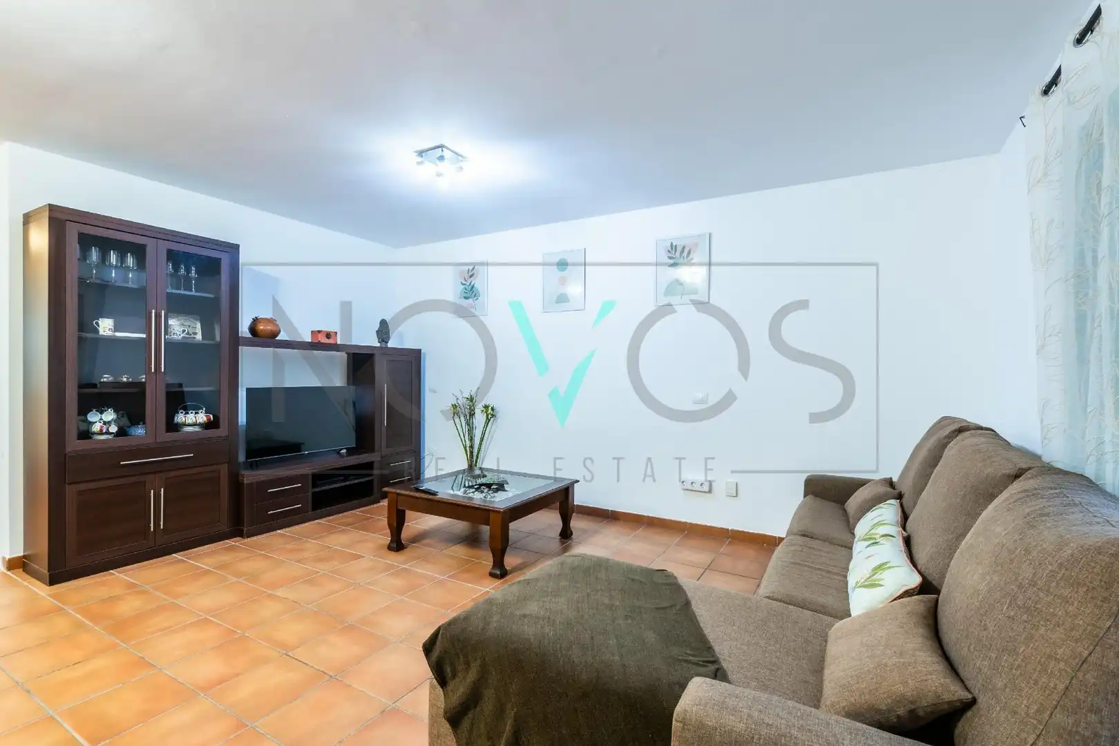 Sala d'estar de Pis de lloguer en Puerto de la Cruz amb Jardí privat, Terrassa i Moblat
