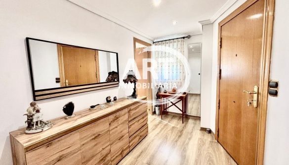 Dormitori de Àtic en venda en Paterna amb Aire condicionat, Terrassa i Traster