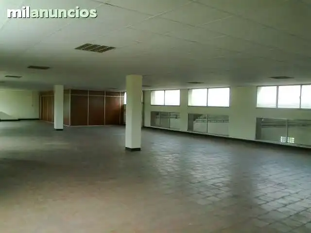 Nave industrial en venta en Lugo