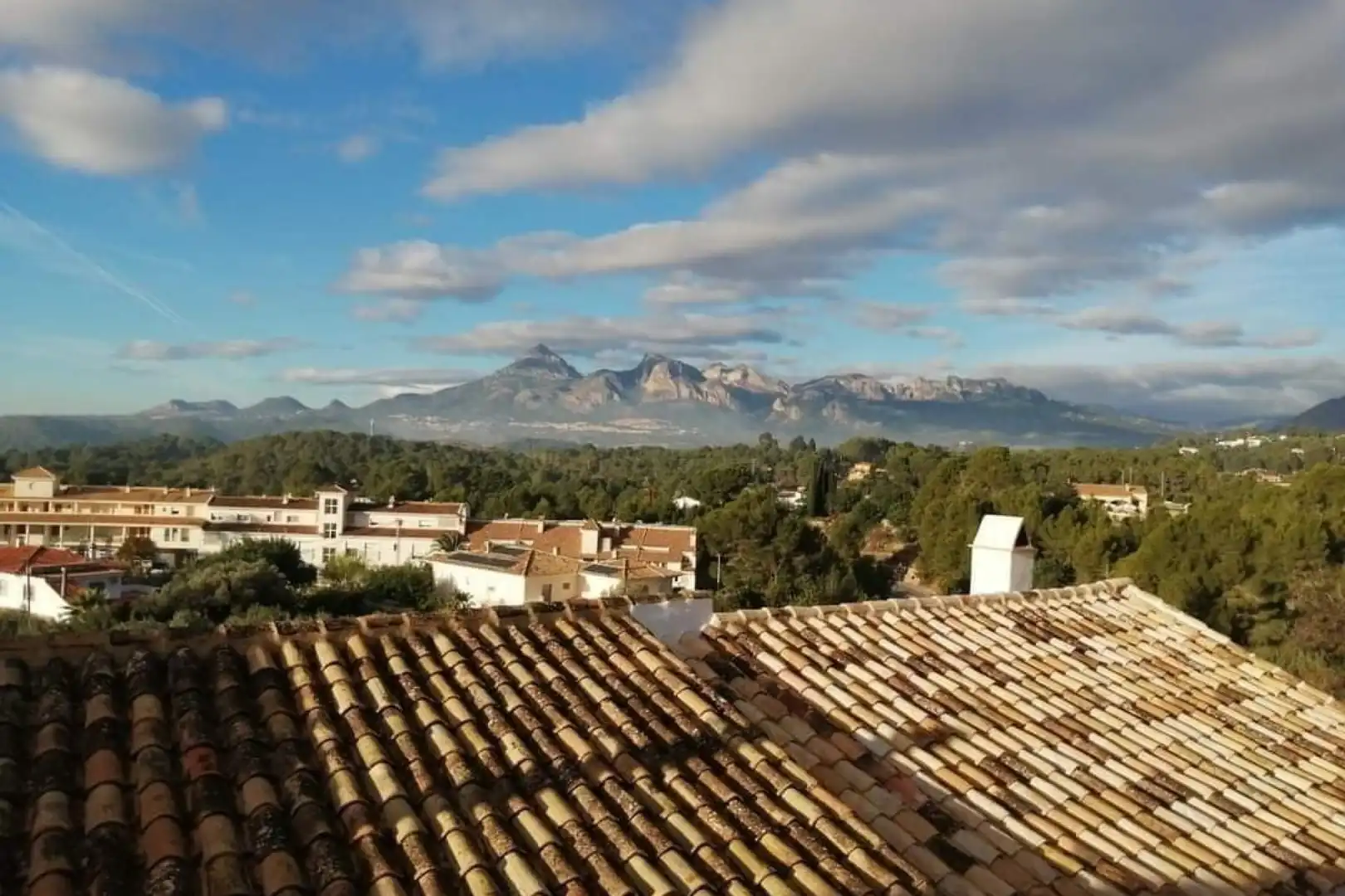 Vista exterior de Finca rústica en venta en Altea con Calefacción, Terraza y Balcón