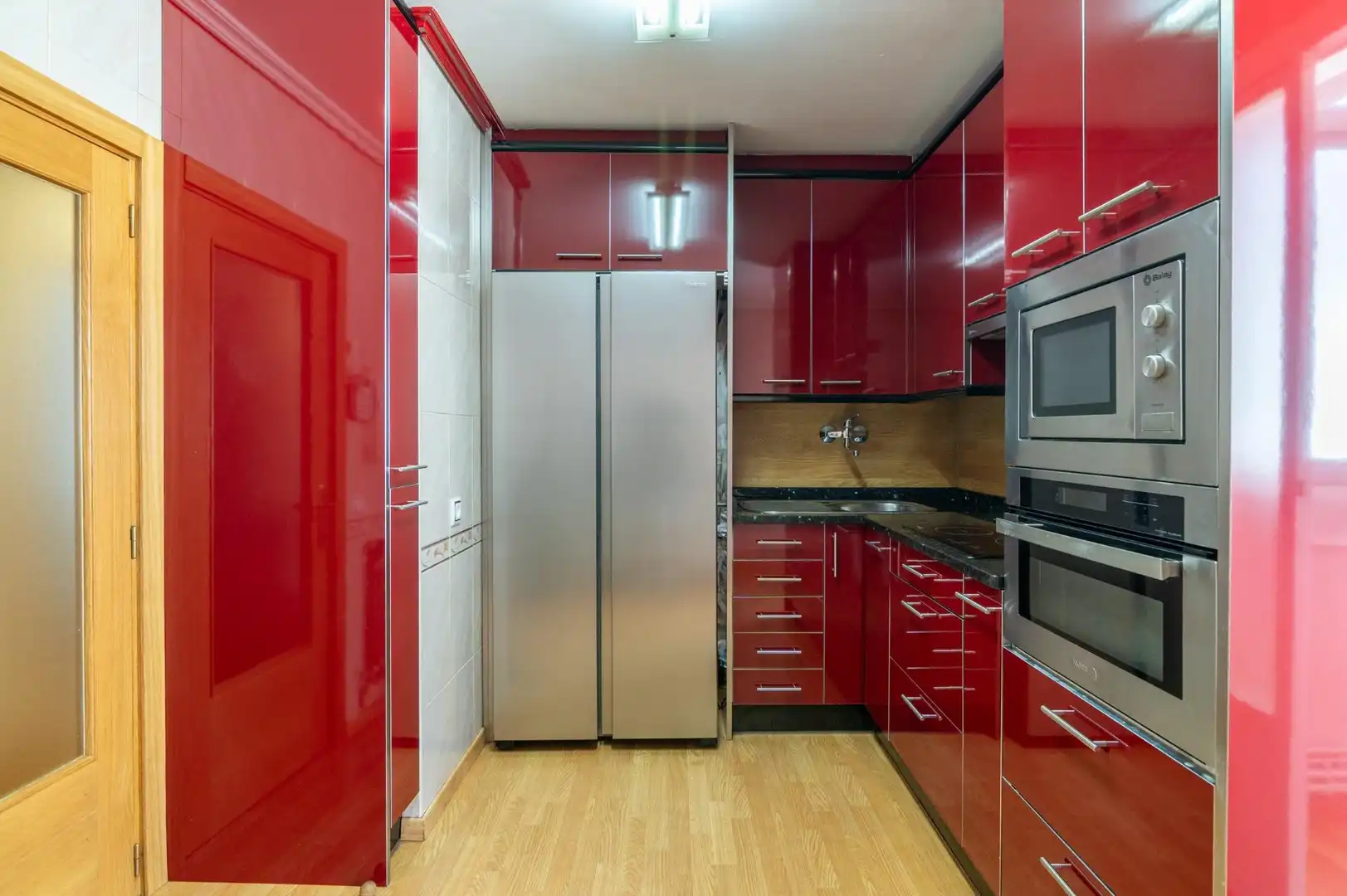 Cocina de Piso en venta en  Pamplona / Iruña con Calefacción, Parquet y Balcón