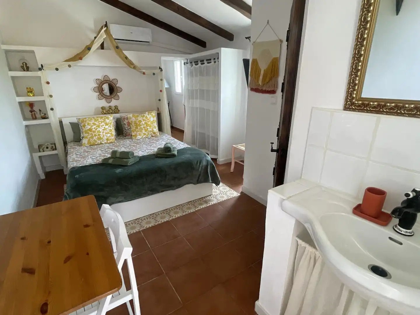 Bedroom of Country homes for sale in Villanueva de la Concepción  with Air Conditioner, Heating and Private garden
