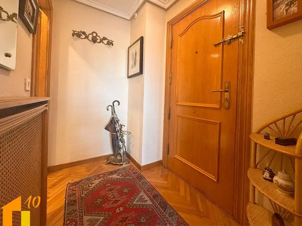 Apartamento en venta en Burgos con Calefacción y Trastero