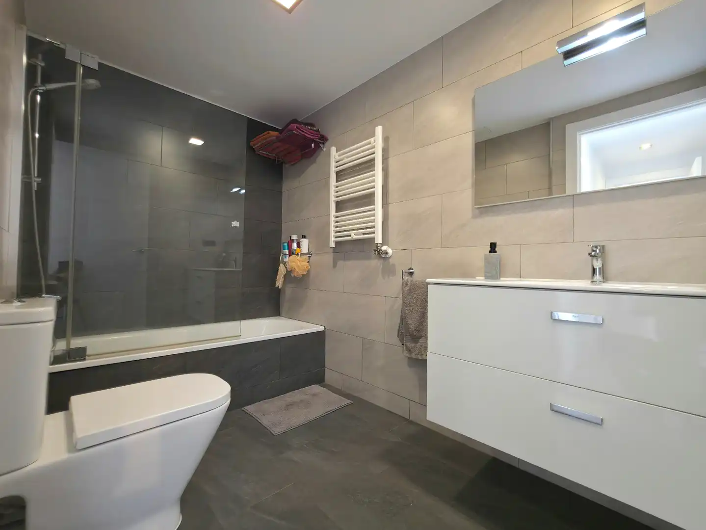 Baño de Piso en venta en Sant Andreu de la Barca con Aire acondicionado, Calefacción y Parquet