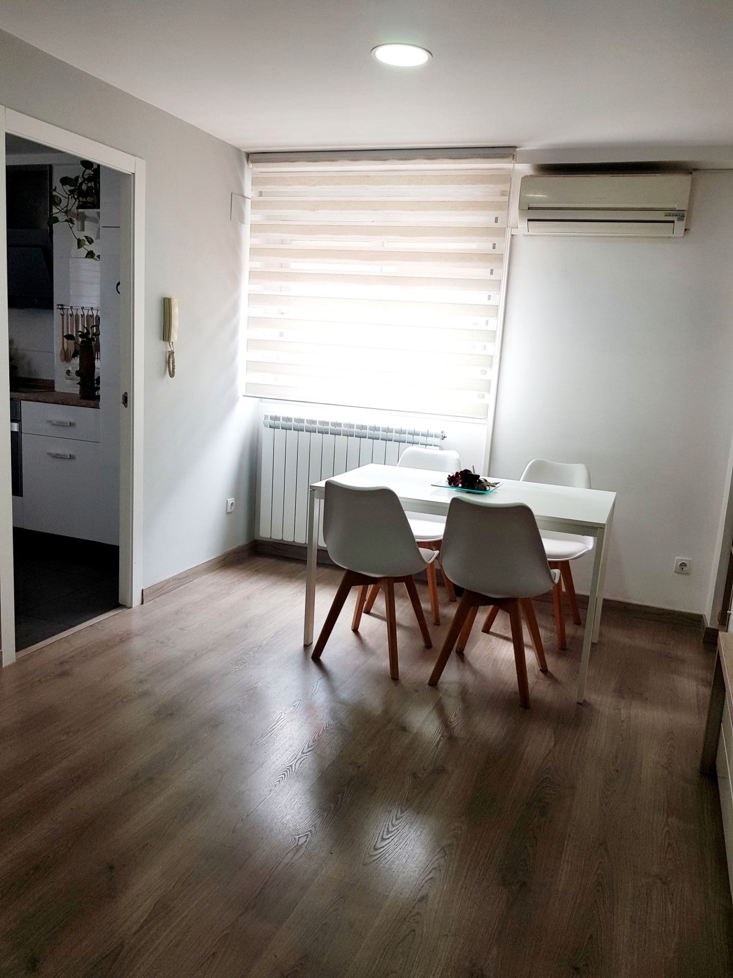 Dining room of Apartments for rent in  Zaragoza Capital  with Heating, Parquet flooring and Furnished