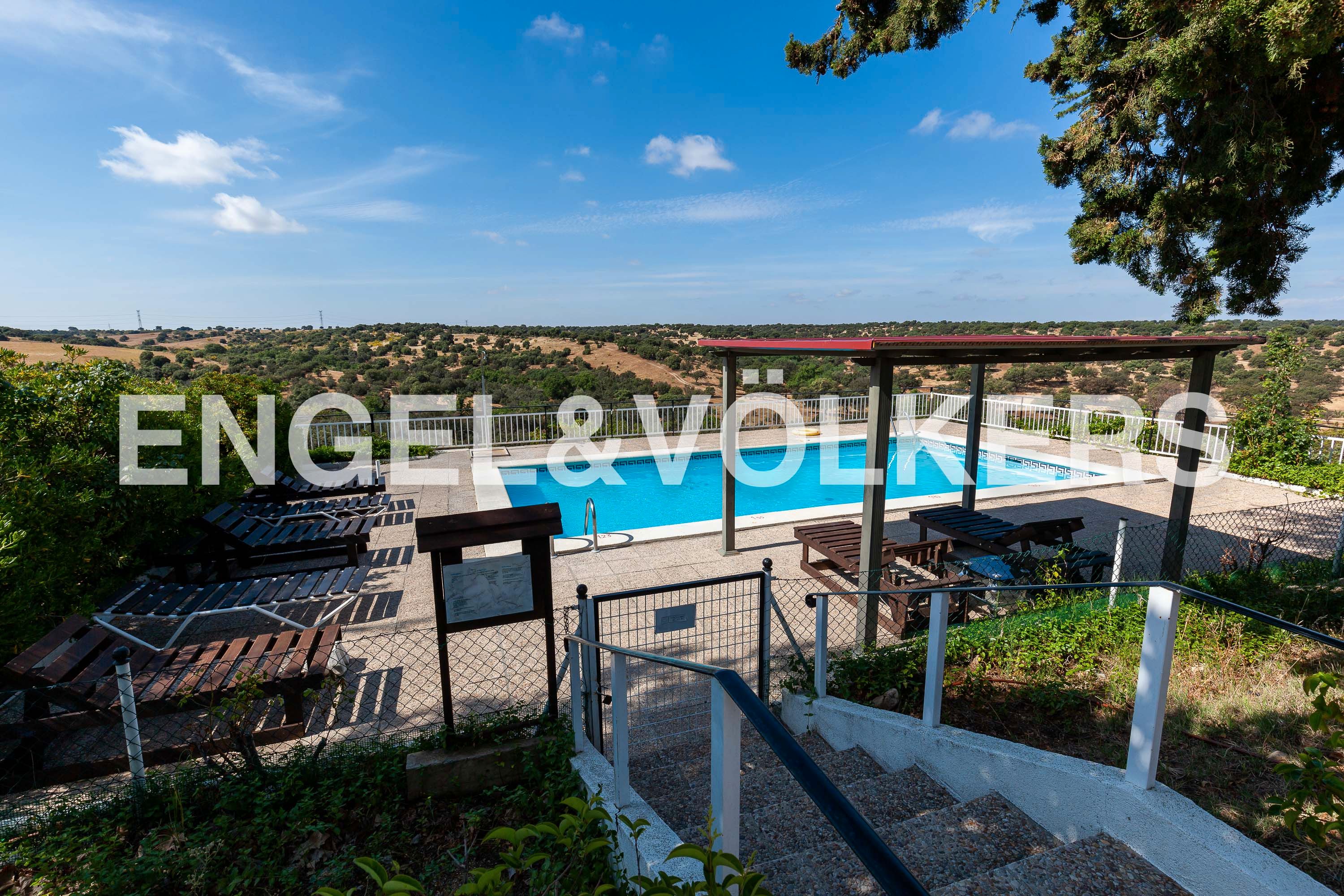 Schwimmbecken von Country house zum verkauf in Villamanta mit Klimaanlage, Heizung und Privatgarten