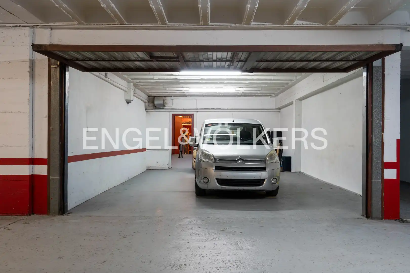 Parking de Piso en venta en Zarautz con Calefacción, Parquet y Terraza
