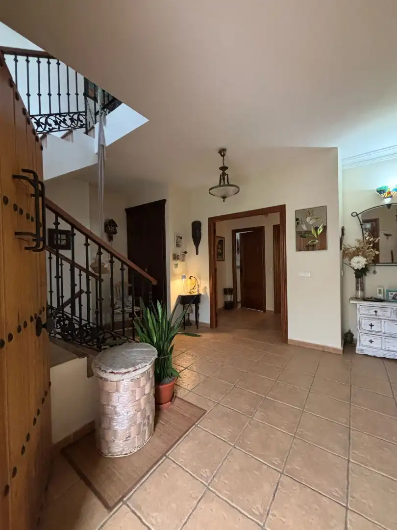 Villa con piscina in vendita a Pinos de Alhaurín - Periferia, imagen 4