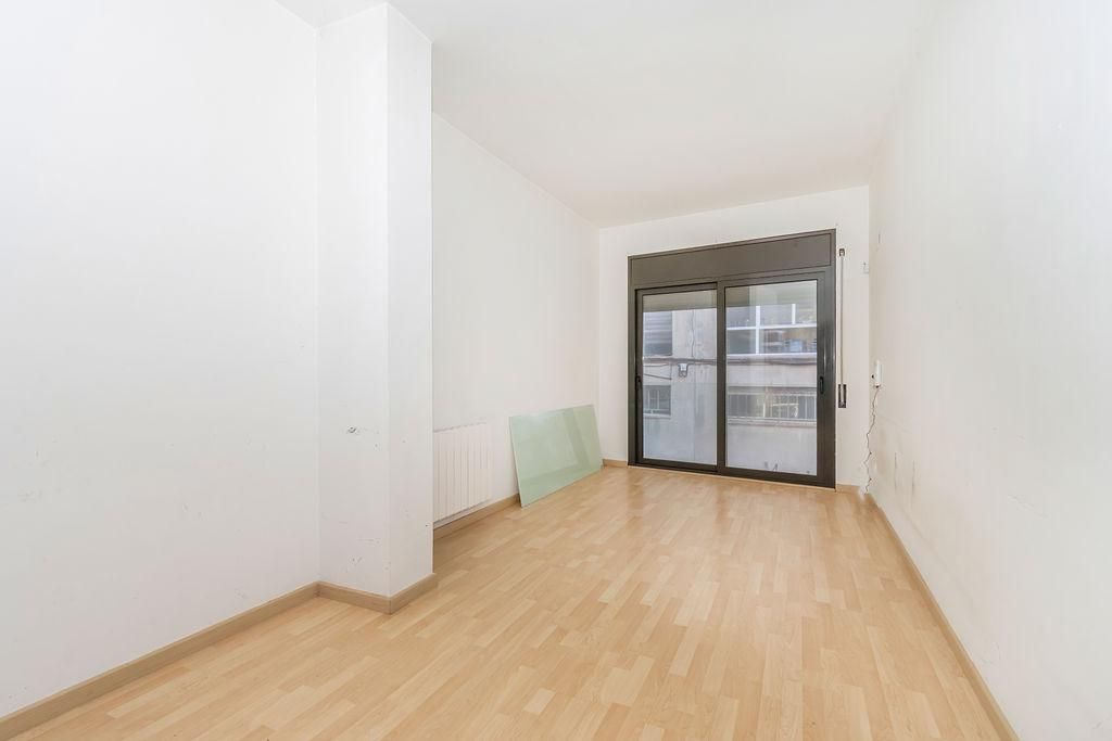 Planta baja for sale in Carrer del Segle XX