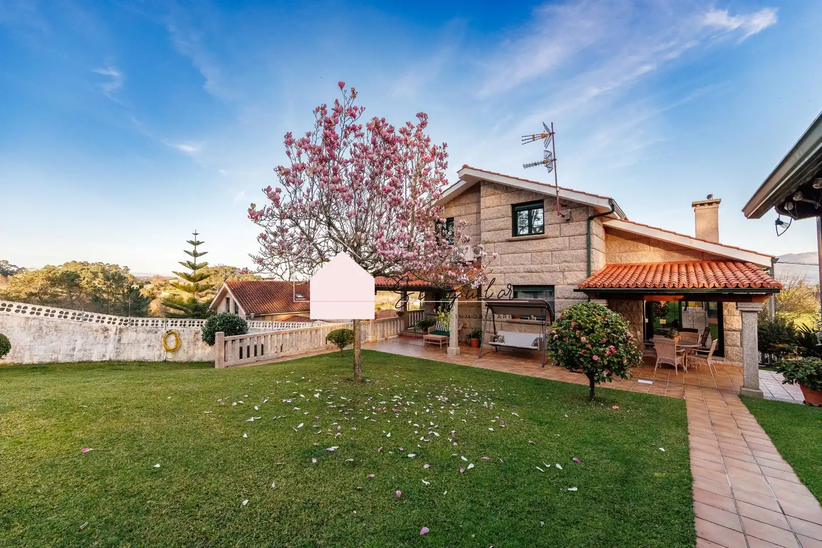 Garten von Haus oder Chalet zum Verkauf in Tui mit Heizung, Abstellraum und Schwimmbad