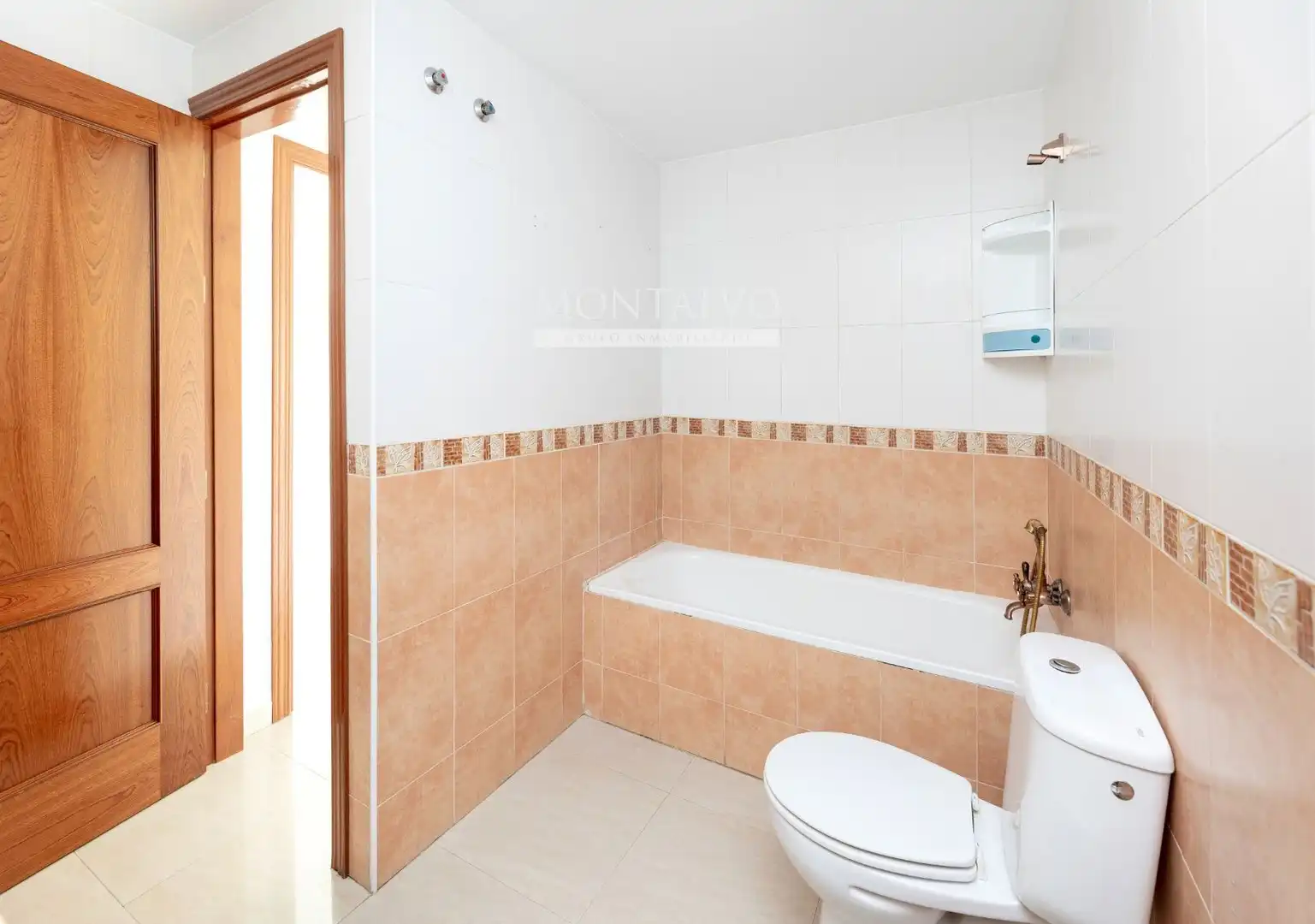 Badezimmer von Wohnung zur Miete in Atarfe Sur