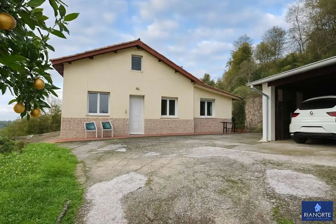 Vista exterior de Casa o chalet en venta en Gijón  con Calefacción, Trastero y Amueblado